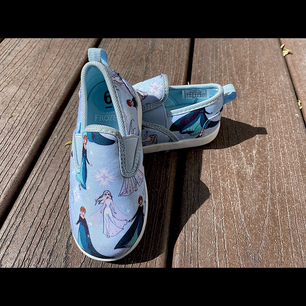 NEW Disney Toddler 6 Frozen Elsa slip on shoes